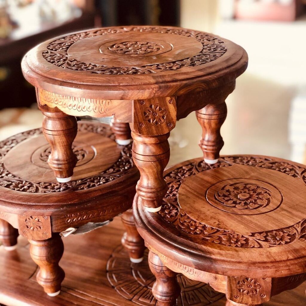 Handicraft wood product