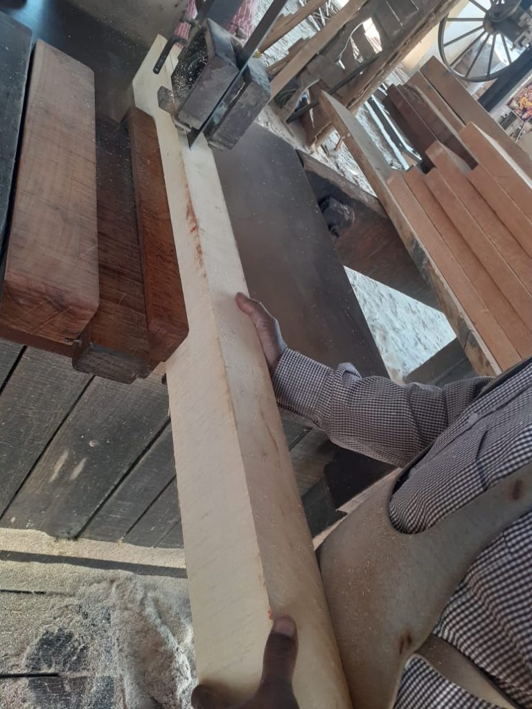 Yellow cedar woods supplier- Reldor