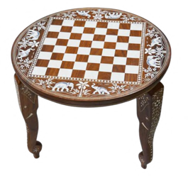 Chess style crafts