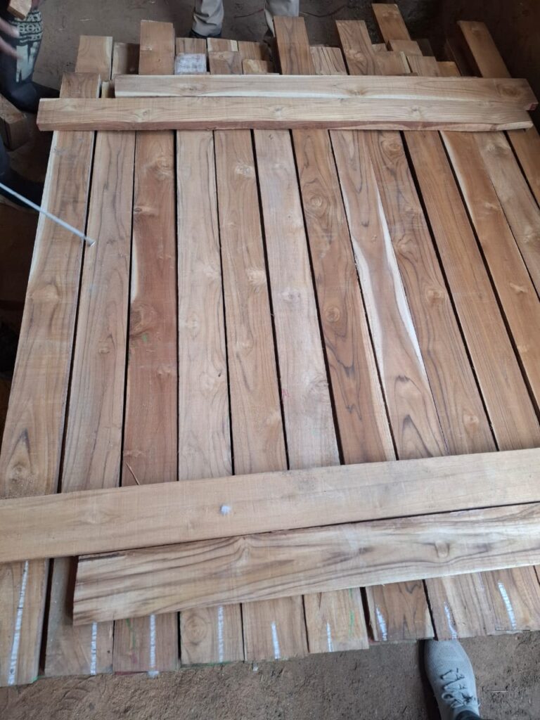 solid wood builders choose- reldor